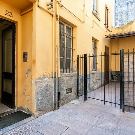 Apartment Historic Center & Station - Self Check-in & Remote Access
